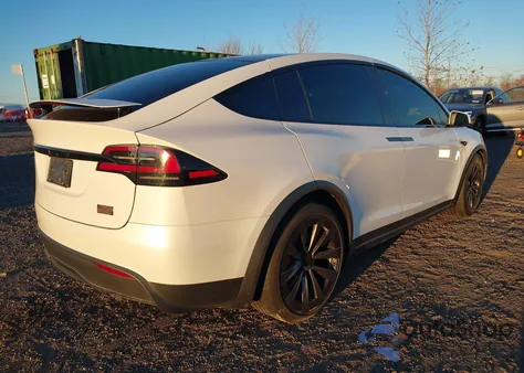 2024 Tesla Model X Plaid Tri Motor All-Wheel Drive from USA, damaged, VIN 7SAXCBE60RF440557